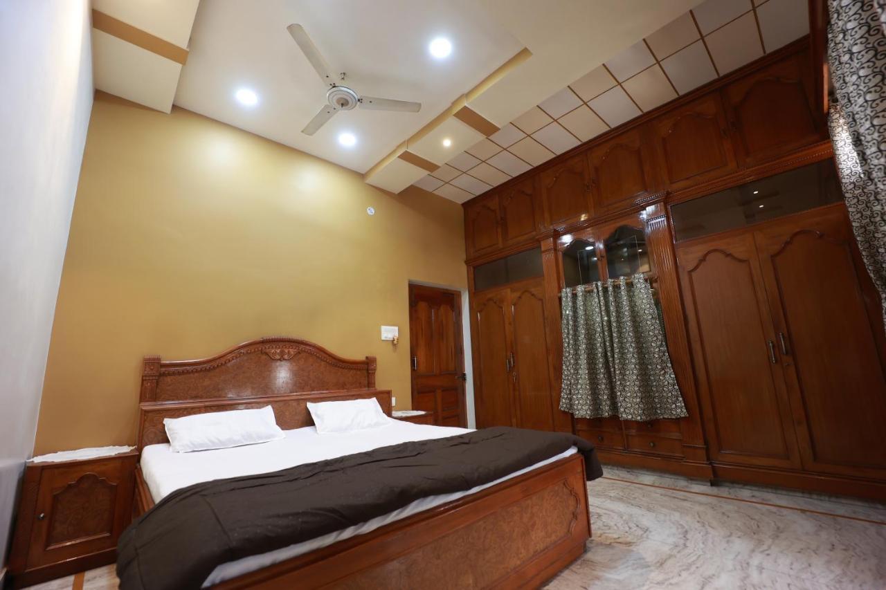 Kapoor Sahab Homestay : It'S A Home Away From Home. Waranasi Zewnętrze zdjęcie